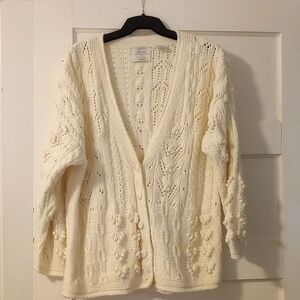 Handknitted vintage express cream sweater